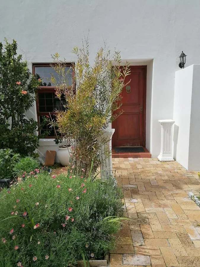 Pine-Tree Home Κέιπ Τάουν 0*,